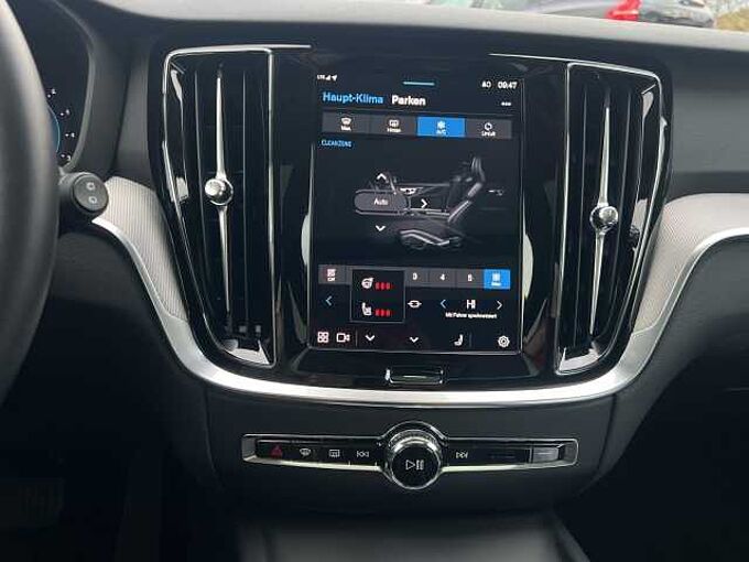 Volvo V60 B4 Plus Dark/Navi/LED/Pano/360K/BLIS/19Zoll