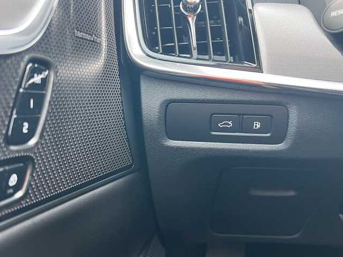 Volvo V90 T6 Plus Dark Plug-In Hybrid AWD/Standz/360K