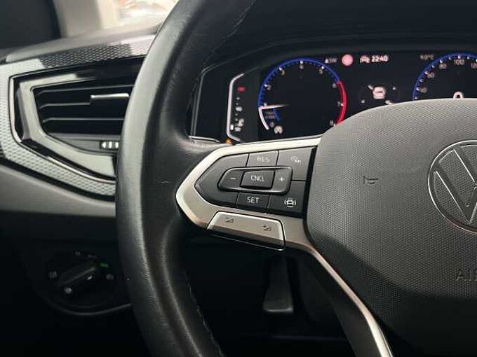 Volkswagen Polo 1.0 TSI Life/Navi/LED/Park-Assist/GJR/SHZ