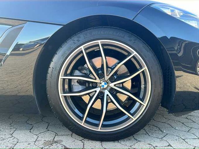 BMW Z4 sDrive 20i Sport Line/Leder/Navi/LED/SHZ/LHZ