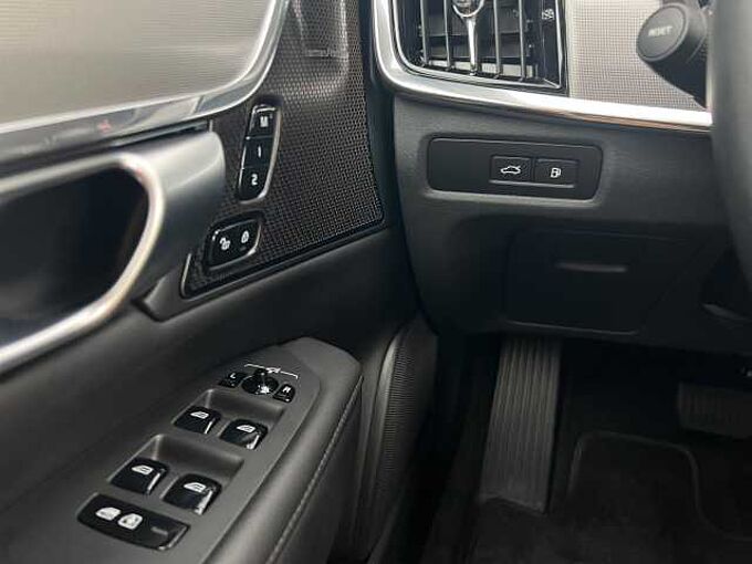 Volvo V90 T6 Plus Bright Plug-In Hybrid AWD/AHK/StHz