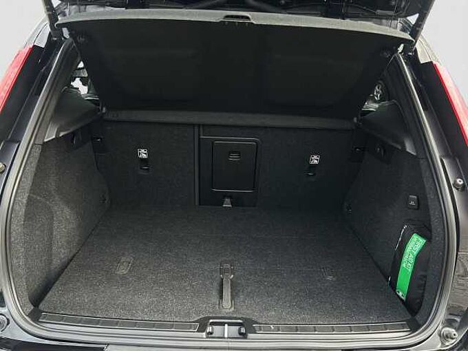 Volvo XC40 B4 Ultimate Dark/Navi/LED/Pano/360K/hzb.FS