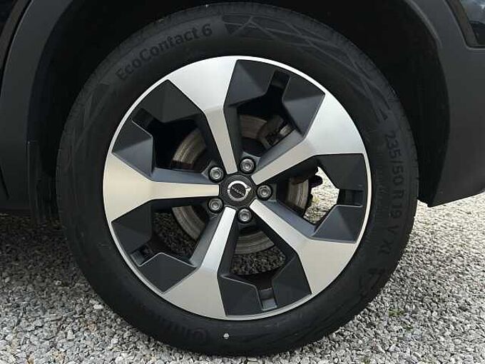 Volvo XC40 B4 Ultimate Dark/Navi/LED/Pano/360K/hzb.FS