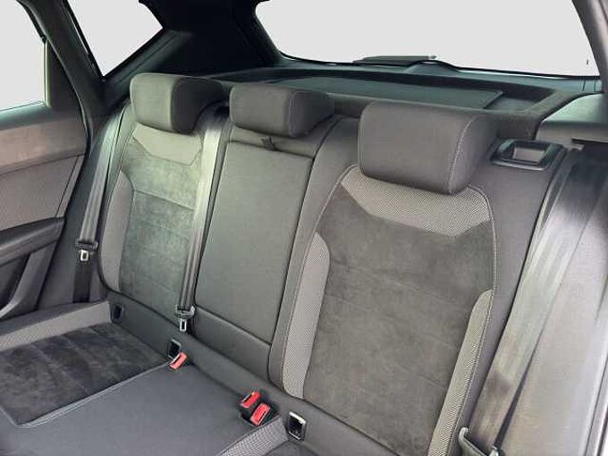 SEAT Ateca Xcellence 4Drive DSG/Navi/LED/AHK/Pano/ACC