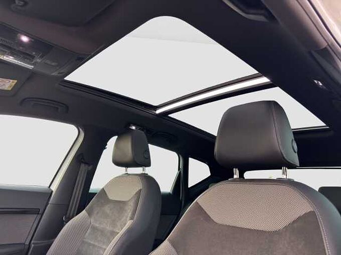 SEAT Ateca Xcellence 4Drive DSG/Navi/LED/AHK/Pano/ACC