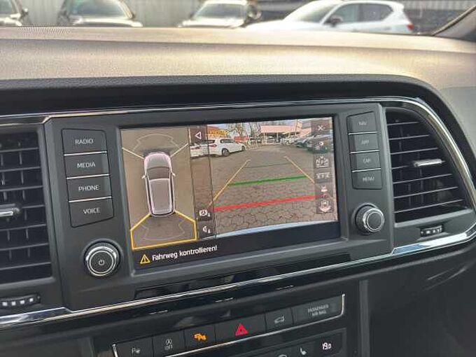 SEAT Ateca Xcellence 4Drive DSG/Navi/LED/AHK/Pano/ACC