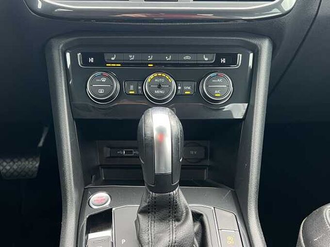 SEAT Tarraco Xcellence 4Drive/7-Sitzer/AHK/StHz/DCC