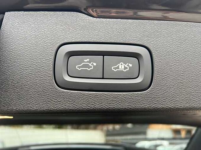 Volvo V60 B4 Plus Dark/Pano/360K/BLIS/19Zoll/Keyless