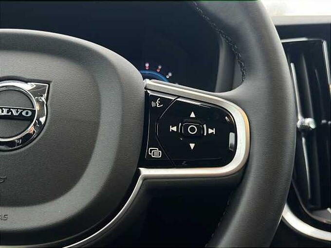 Volvo V60 B4 Plus Dark/Pano/360K/BLIS/19Zoll/Keyless