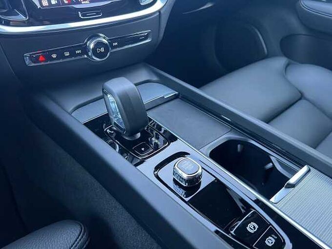 Volvo V60 B4 Plus Dark/el. Sitze/LED/360K/LHZ/Keyless