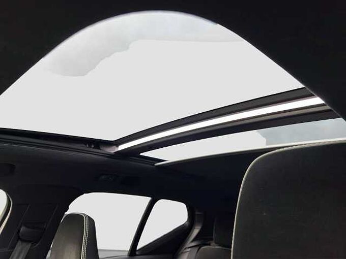 Volvo XC40 B5 R-Design AWD/Navi/LED/AHK/Pano/360K/19Zo