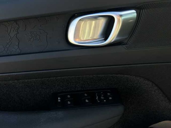 Volvo XC40 Core Pure Electric/Navi/LED/AHK/StHz/19Zoll