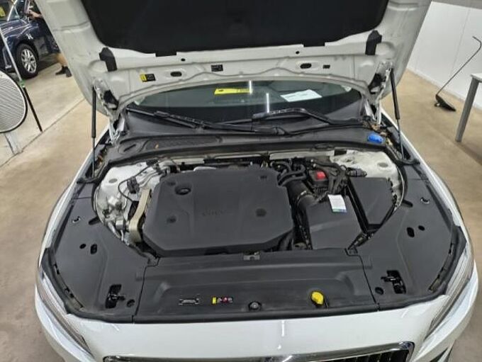 Volvo V90 Cross Country B4 AWD Plus/StdHz/Pano/Alu20Z