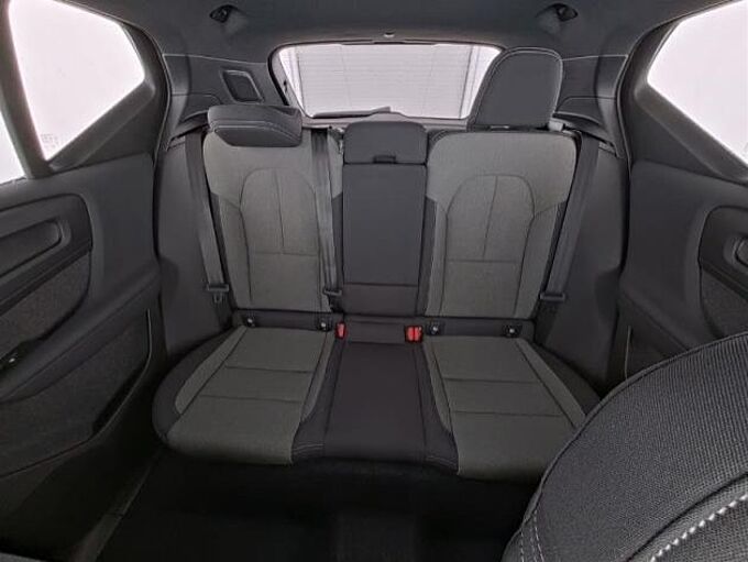 Volvo XC40 B4 Plus Black Edition/Pano/360K/el.Sitze/20