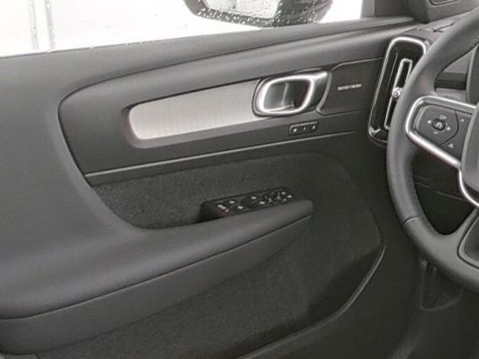 Volvo XC40 B4 Plus Black Edition/Pano/360K/el.Sitze/20