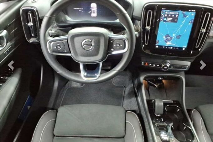Volvo XC40 B3 Ultra Dark/Navi/LED/Pano/Kam/BLIS/hzb.FS