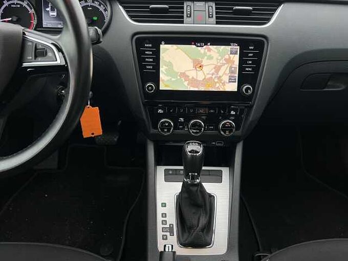 SKODA Octavia Combi Ambition 1.5 TSI DSG/Navi/LED/SHZ 