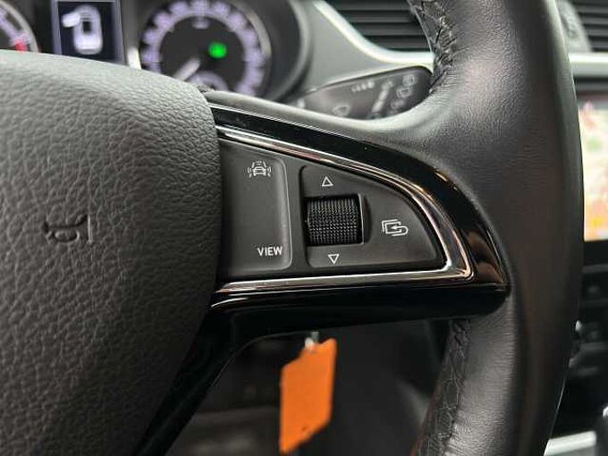 SKODA Octavia Combi Ambition 1.5 TSI DSG/Navi/LED/SHZ 