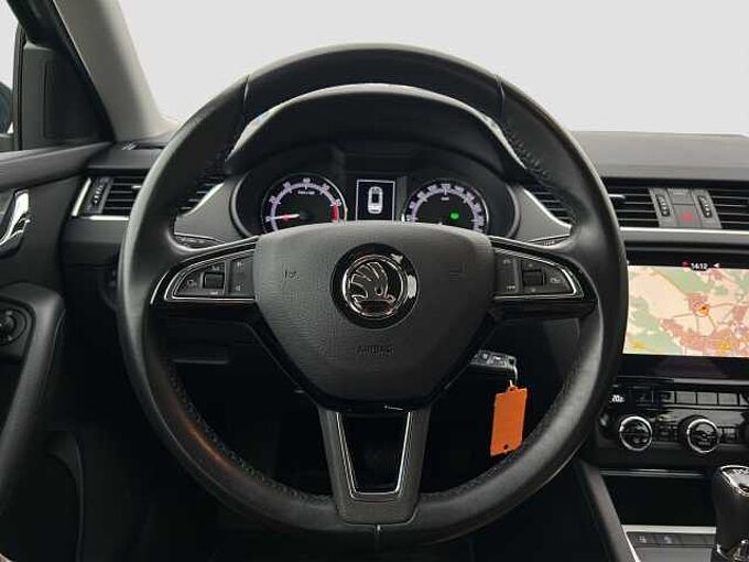 SKODA Octavia Combi Ambition 1.5 TSI DSG/Navi/LED/SHZ 