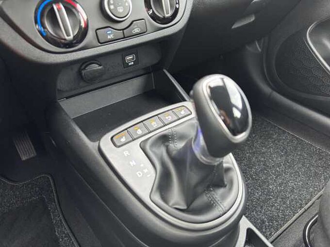 Hyundai i10 Trend Automatik/Klima/PDC/SHZ/hzb.LK/DAB/Alu