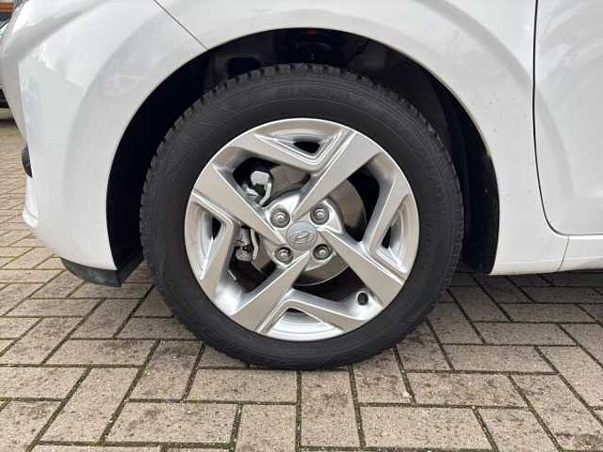 Hyundai i10 Trend Automatik/Klima/PDC/SHZ/hzb.LK/DAB/Alu