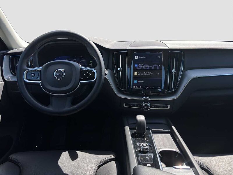 Volvo XC60 T8 Plus Dark Plug-In Hyb. AWD/AHK/Pano/21Zo