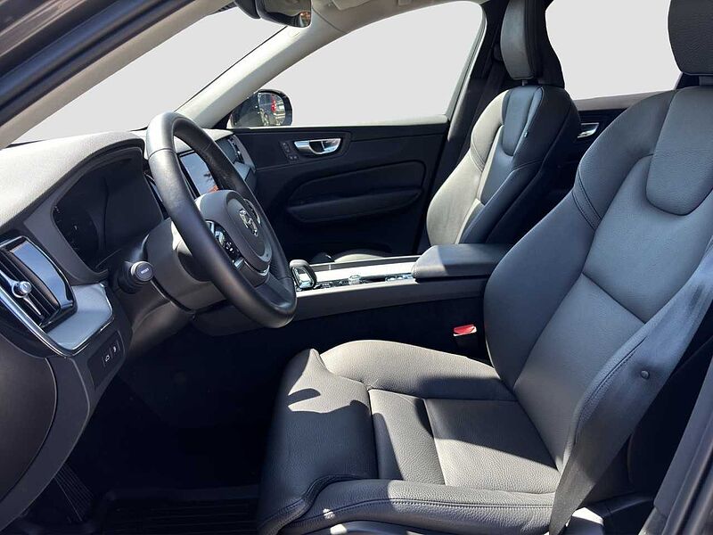 Volvo XC60 T8 Plus Dark Plug-In Hyb. AWD/AHK/Pano/21Zo