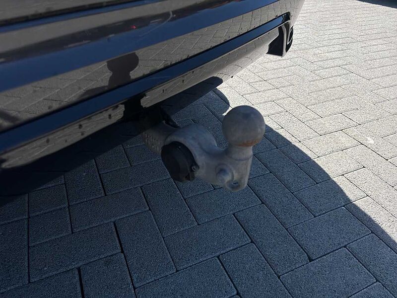 Volvo XC60 T8 Plus Dark Plug-In Hyb. AWD/AHK/Pano/21Zo