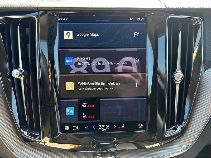 Volvo XC60 T8 Plus Dark Plug-In Hyb. AWD/AHK/Pano/21Zo