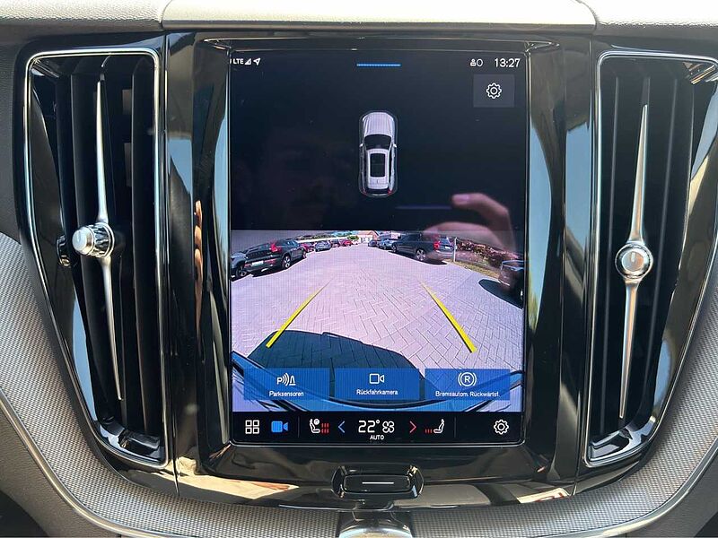 Volvo XC60 T8 Plus Dark Plug-In Hyb. AWD/AHK/Pano/21Zo