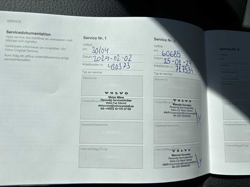 Volvo XC60 T8 Plus Dark Plug-In Hyb. AWD/AHK/Pano/21Zo