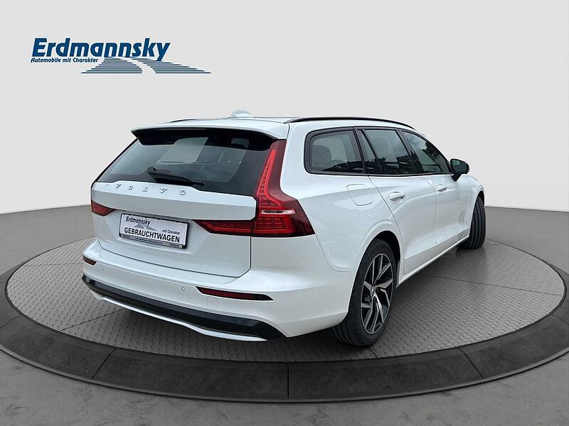 Volvo V60 B4 Plus Dark/Leder/Navi/LED/AHK/Kamera/DAB