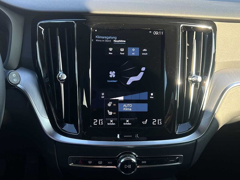 Volvo V60 B4 Cross Country AWD/Navi/LED/Kamera/el. HKL