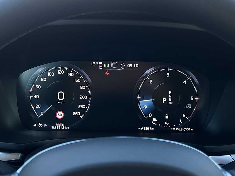 Volvo V60 B4 Cross Country AWD/Navi/LED/Kamera/el. HKL