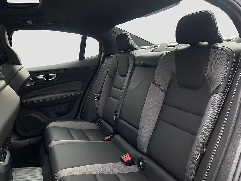 Volvo S60 T8 Ultimate Dark Plug-In Hybrid/Pano/360Kam