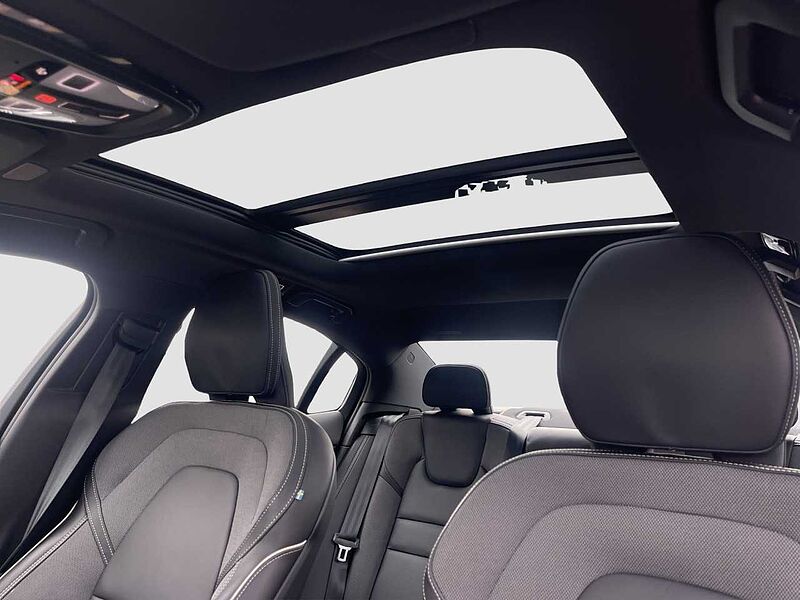 Volvo S60 T8 Ultimate Dark Plug-In Hybrid/Pano/360Kam