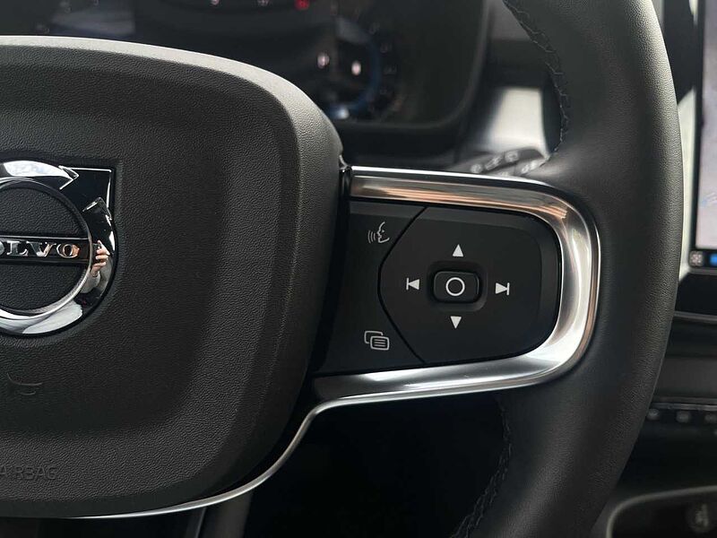 Volvo XC40 B3 Core/Navi/LED/360Kam/hzb. LK/SHZ//Euro 6E
