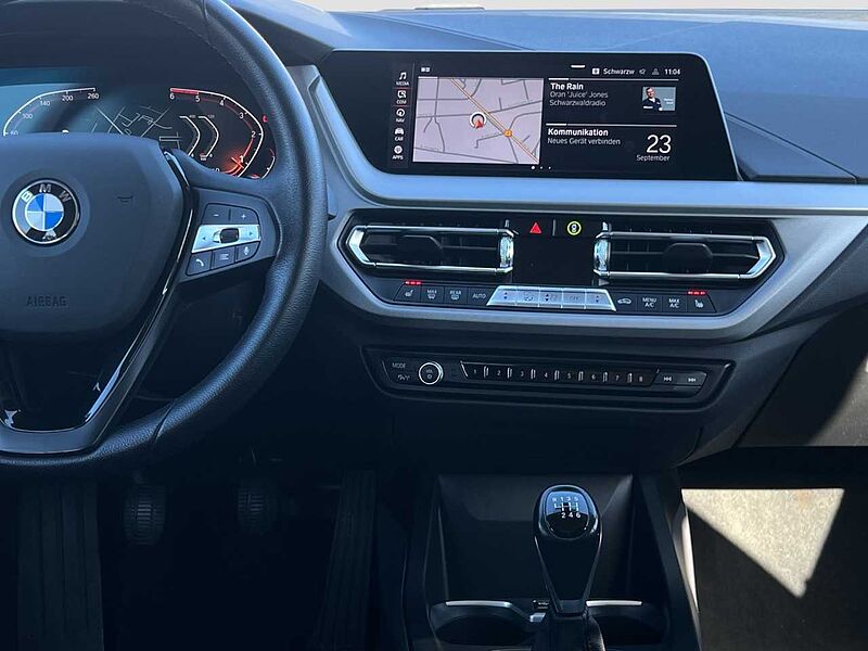 BMW 118d Advantage/R-Kam/SHZ/LED/Parkassist/Tempomat 118