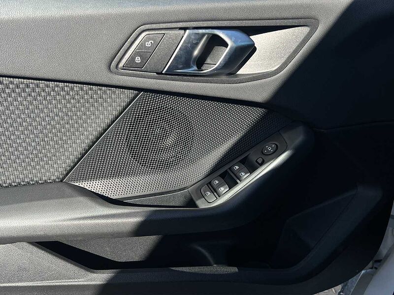 BMW 118d Advantage/R-Kam/SHZ/LED/Parkassist/Tempomat 118