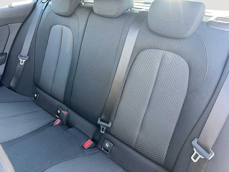 BMW 118d Advantage/R-Kam/SHZ/LED/Parkassist/Tempomat 118