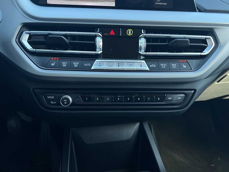 BMW 118d Advantage/R-Kam/SHZ/LED/Parkassist/Tempomat 118
