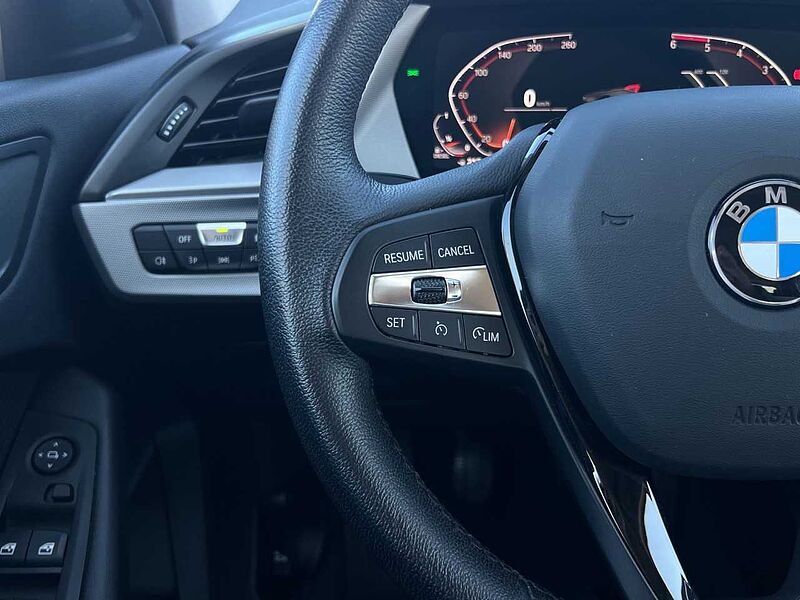 BMW 118d Advantage/R-Kam/SHZ/LED/Parkassist/Tempomat 118