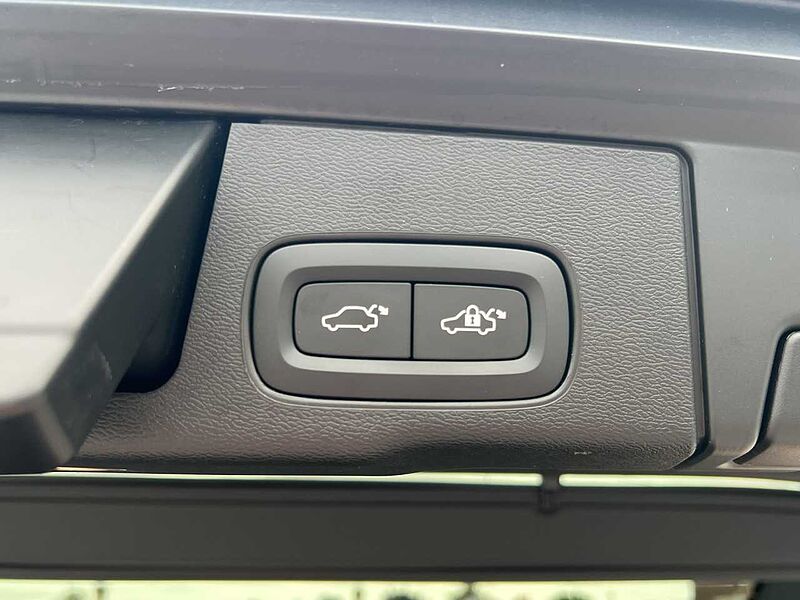 Volvo XC60 T6 Inscription Expr. Plug-In Hybr/Pano/StHz