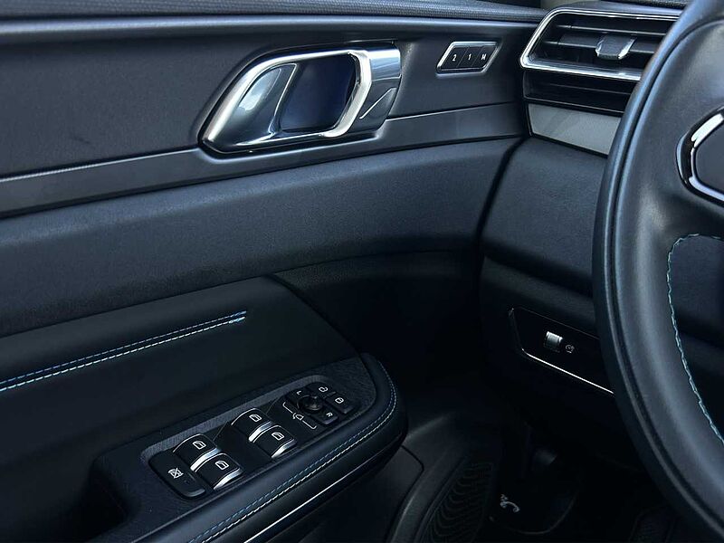 01 1.5T HEV/Pano/Keyless/SHZ/el. Sitze/R-Kam/eHKL