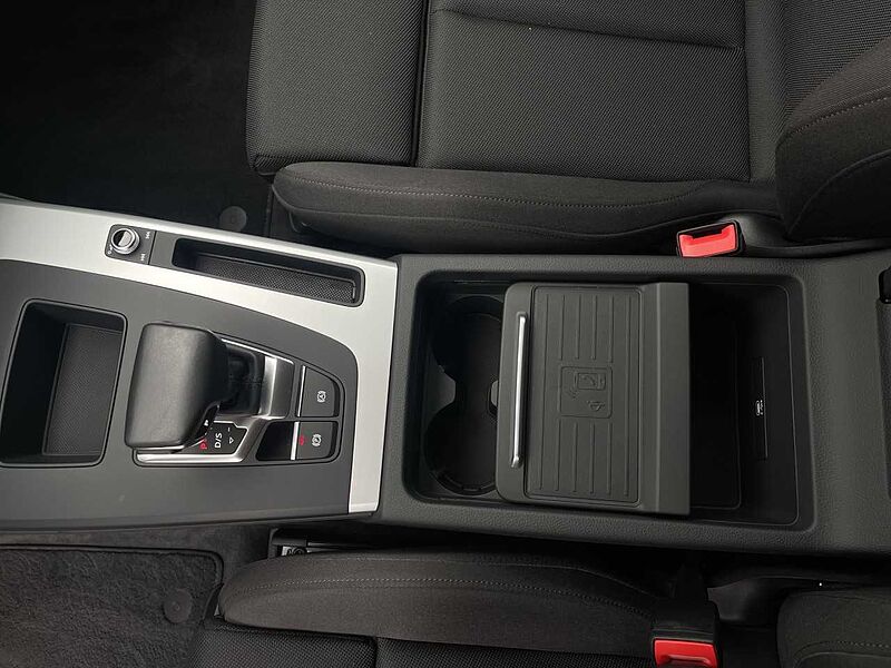 Audi Q5 40 2.0 TDI quattro S-line/AHK/Bus. -Paket/MMI