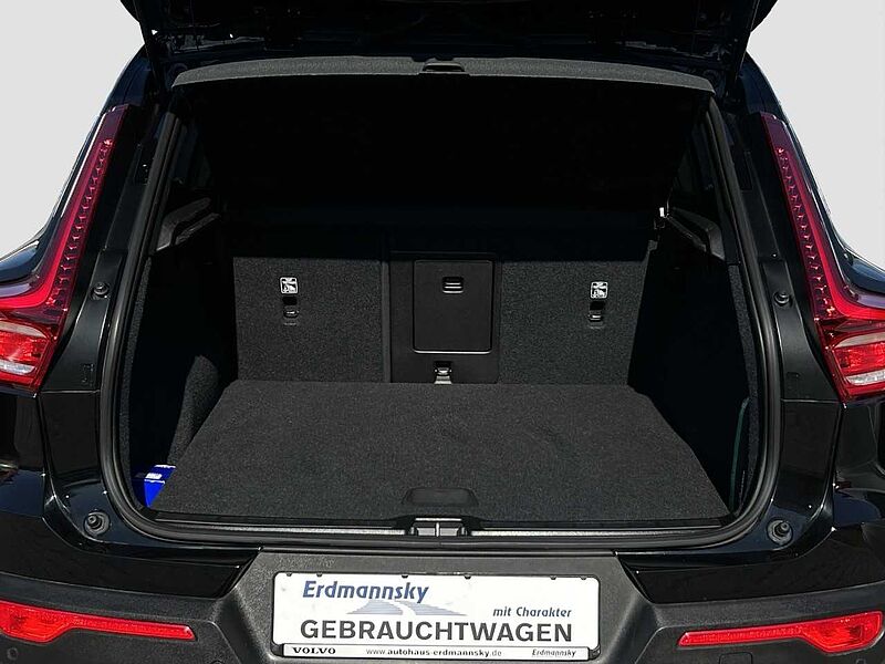Volvo XC40 Core Pure Electric/Navi/LED/StHz/Kam/19Zoll