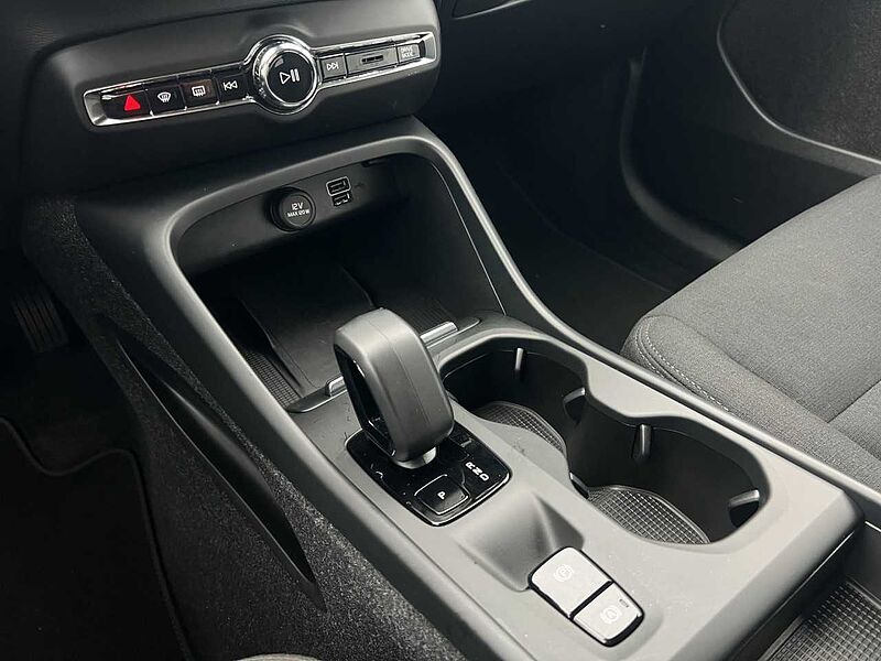 Volvo XC40 T4 Essential Plug-In Hybrid/SHZ/Navi/R-Kam