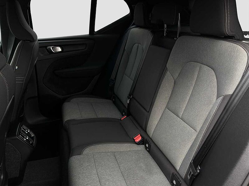 Volvo XC40 B4 Core/Navi/LED/AHK/Standhz/Kam/BLIS/el. HK
