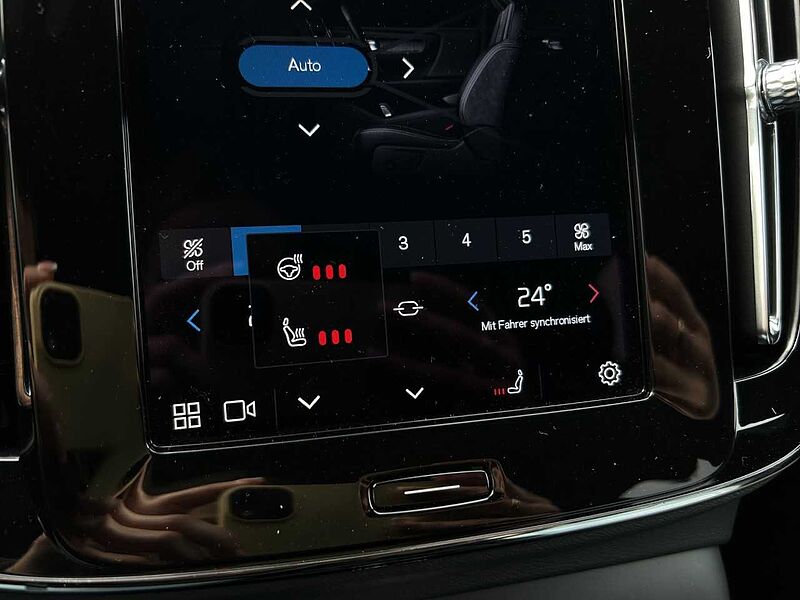 Volvo XC40 B4 Core/Navi/LED/AHK/Standhz/Kam/BLIS/el. HK