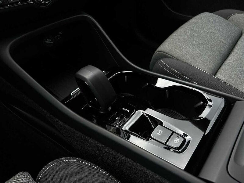 Volvo XC40 B4 Plus Dark/Navi/LED/Kamera/BLIS/Euro 6E